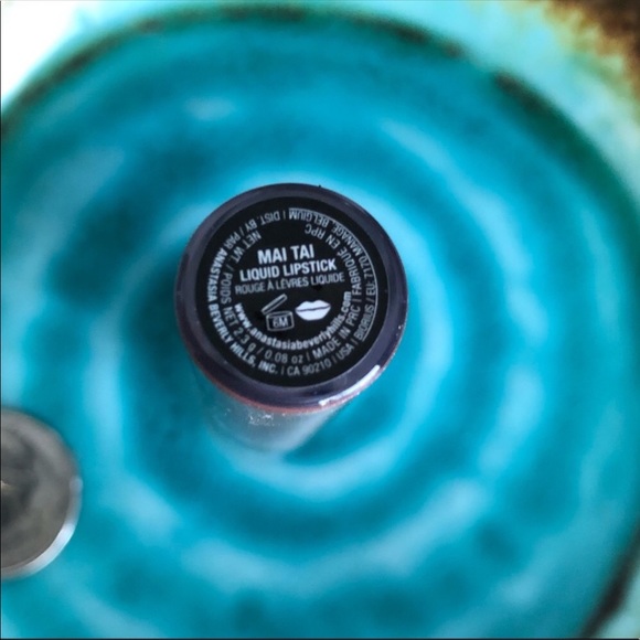 ABH Metallic Liquid Lipstick in MAI-TAI - Picture 4 of 4